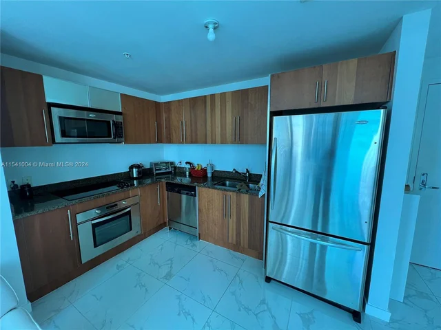 300 S Biscayne Blvd # 2209, Miami FL 33131