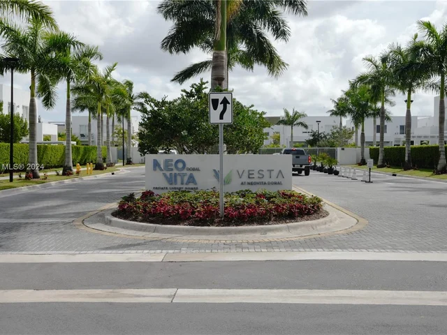 10363 NW 67th Ter, Doral FL 33178