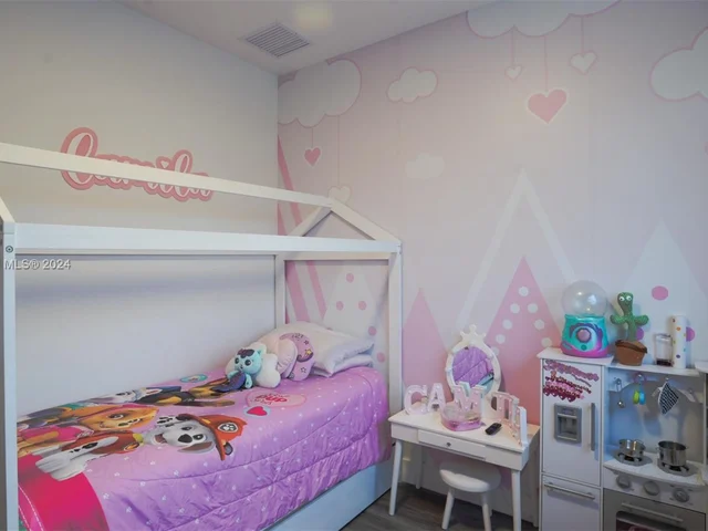 10363 NW 67th Ter, Doral FL 33178