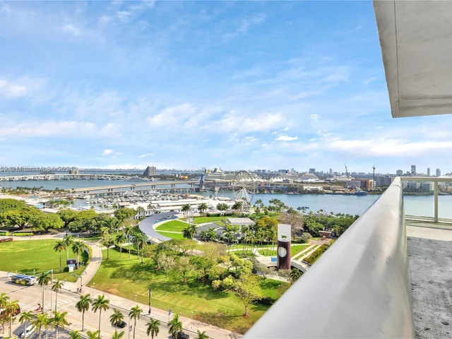 50 Biscayne Blvd # 1802, Miami FL 33132