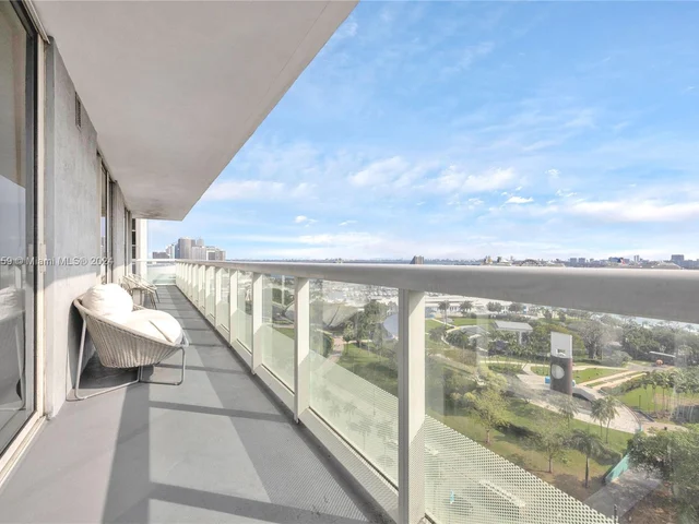 50 Biscayne Blvd # 1802, Miami FL 33132