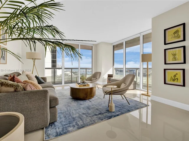 50 Biscayne Blvd # 1802, Miami FL 33132