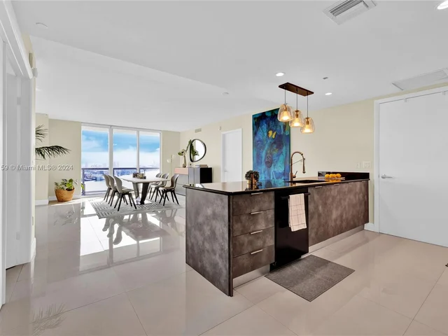 50 Biscayne Blvd # 1802, Miami FL 33132