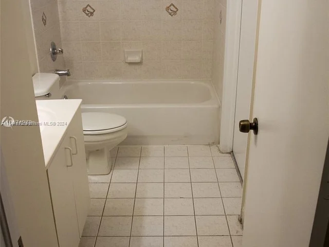 14311 SW 96th St # 301, Miami FL 33186