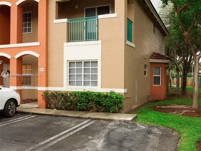 14311 SW 96th St # 301, Miami FL 33186
