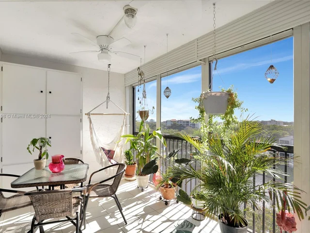 2221 Cypress Island Dr # 702, Pompano Beach FL 33069