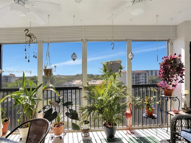 2221 Cypress Island Dr # 702, Pompano Beach FL 33069