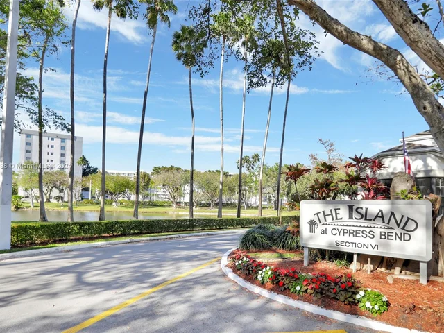 2221 Cypress Island Dr # 702, Pompano Beach FL 33069