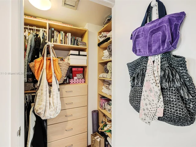 765 Crandon Blvd # 12, Key Biscayne FL 33149