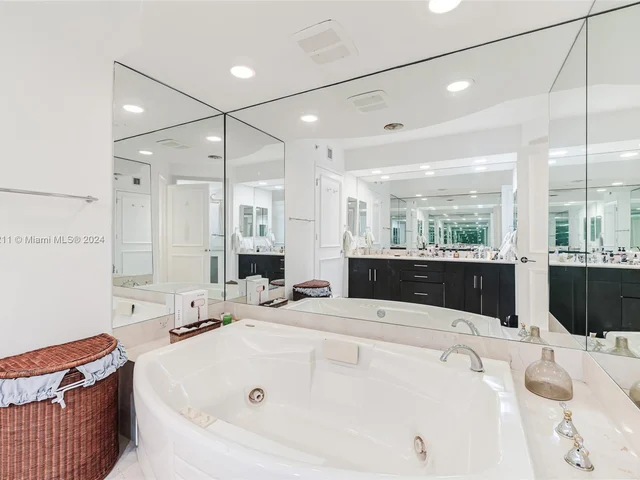 765 Crandon Blvd # 12, Key Biscayne FL 33149