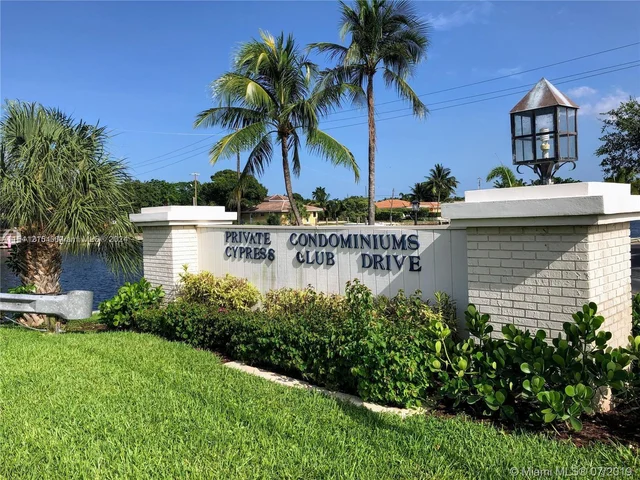 140 Cypress Club Dr # 403, Pompano Beach FL 33060