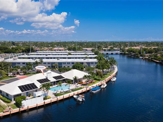 140 Cypress Club Dr # 403, Pompano Beach FL 33060