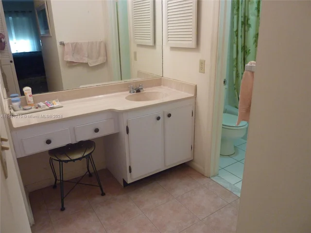 140 Cypress Club Dr # 403, Pompano Beach FL 33060