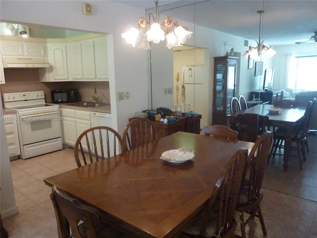 140 Cypress Club Dr # 403, Pompano Beach FL 33060