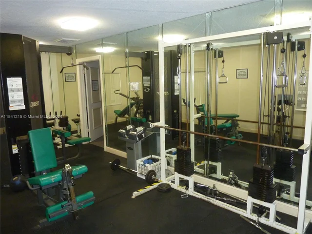 140 Cypress Club Dr # 403, Pompano Beach FL 33060