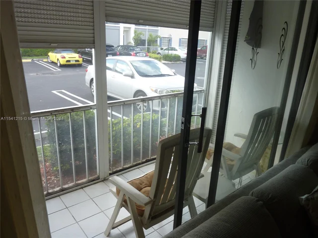 140 Cypress Club Dr # 403, Pompano Beach FL 33060