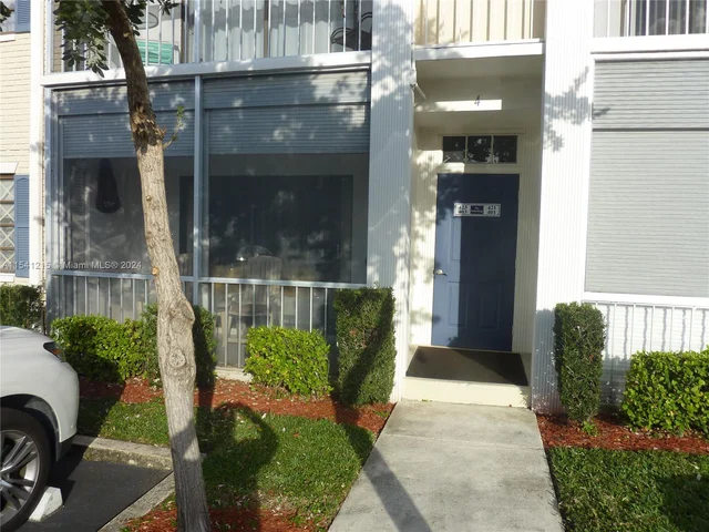 140 Cypress Club Dr # 403, Pompano Beach FL 33060