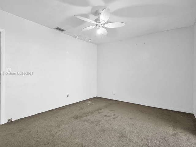 6560 Hayes St, Hollywood FL 33024