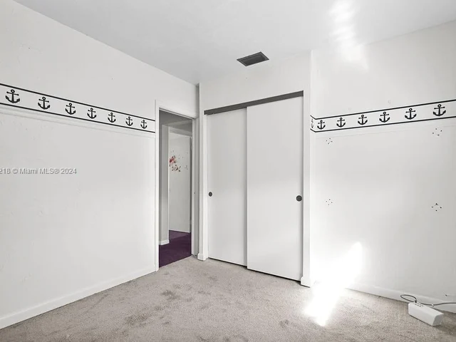 6560 Hayes St, Hollywood FL 33024