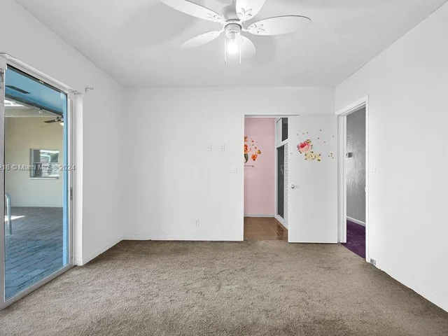 6560 Hayes St, Hollywood FL 33024