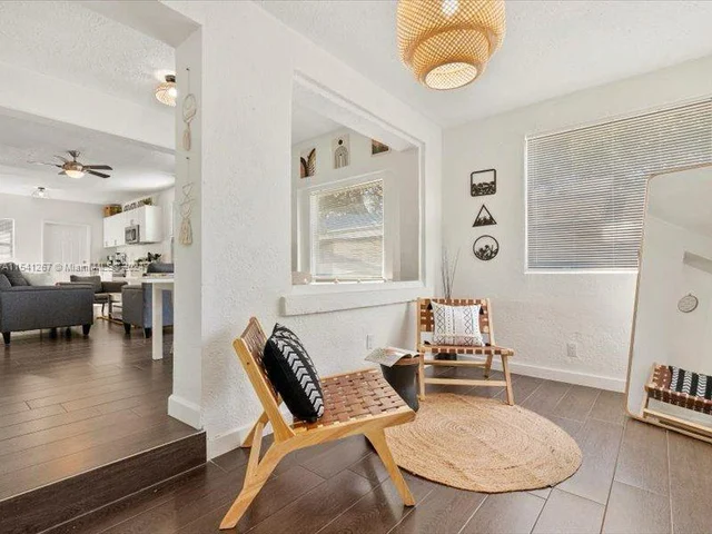 30 NW 53rd St # B, Miami FL 33127