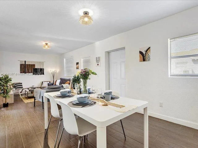 30 NW 53rd St # B, Miami FL 33127