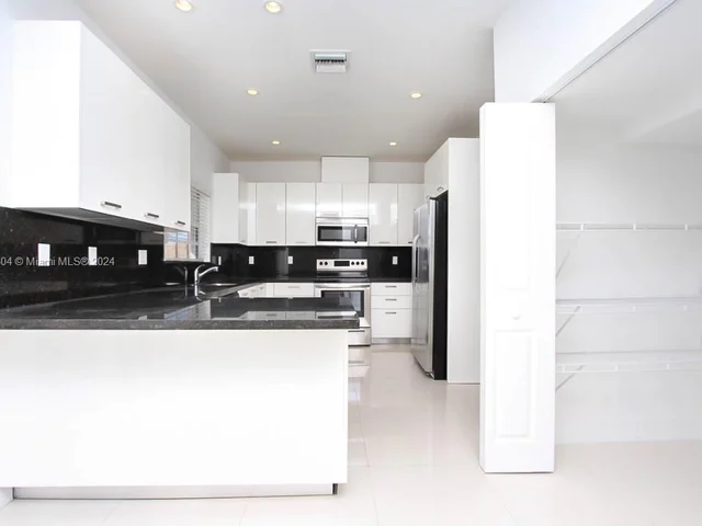 15545 SW 12th Ter, Miami FL 33194