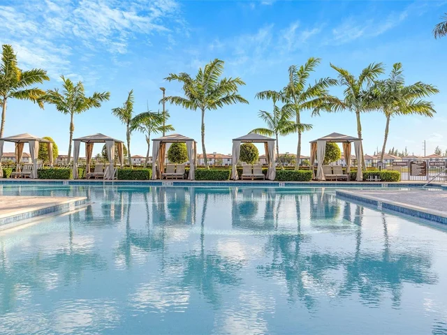 10618 W 33rd Way # 10618, Hialeah FL 33018