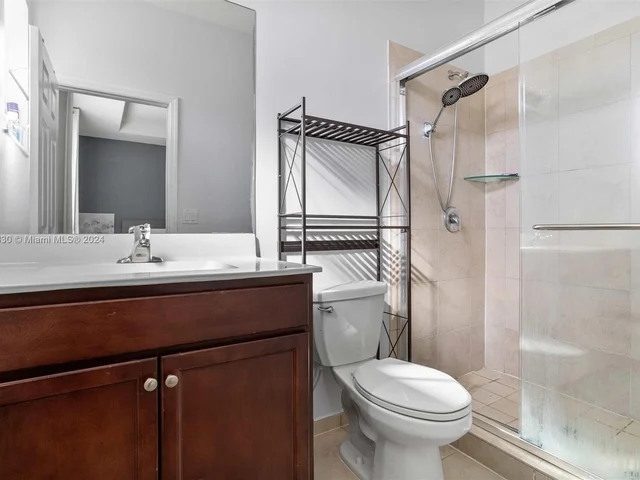 10618 W 33rd Way # 10618, Hialeah FL 33018