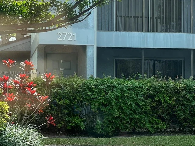 2721 S Oakland Forest Dr # 201, Oakland Park FL 33309