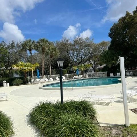 2721 S Oakland Forest Dr # 201, Oakland Park FL 33309