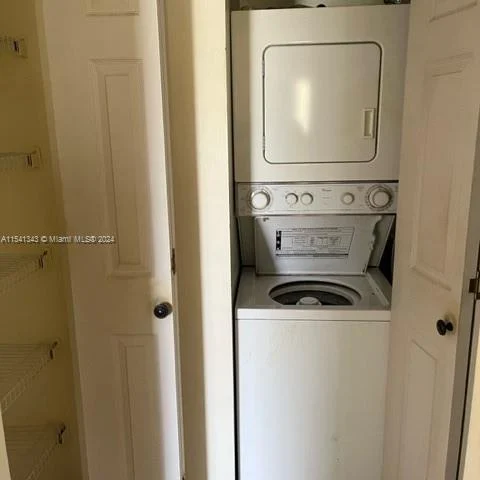 2721 S Oakland Forest Dr # 201, Oakland Park FL 33309