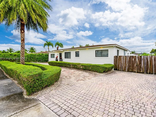 7749 SW 34th Ter, Miami FL 33155