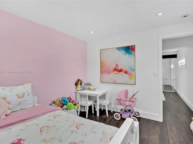 7749 SW 34th Ter, Miami FL 33155