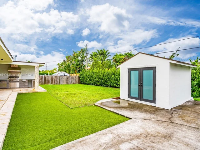 7749 SW 34th Ter, Miami FL 33155