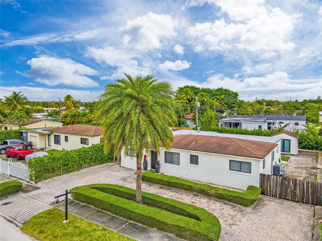 7749 SW 34th Ter, Miami FL 33155