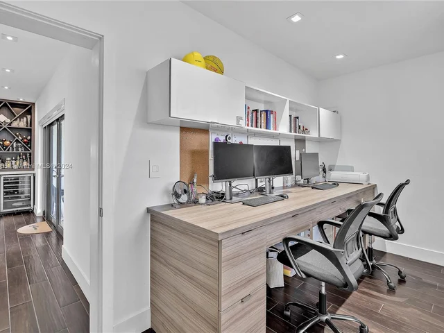 7749 SW 34th Ter, Miami FL 33155