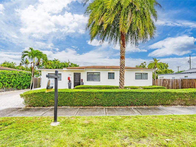 7749 SW 34th Ter, Miami FL 33155