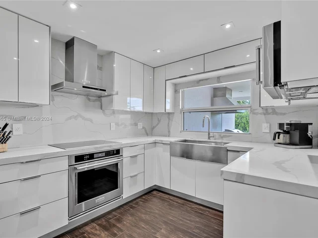 7749 SW 34th Ter, Miami FL 33155