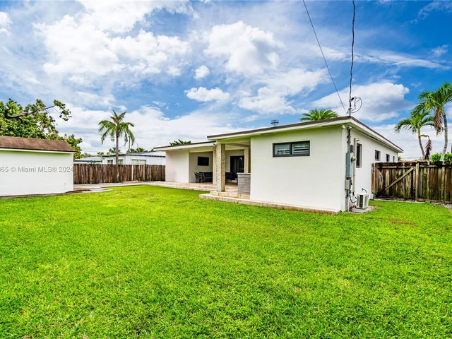 7749 SW 34th Ter, Miami FL 33155