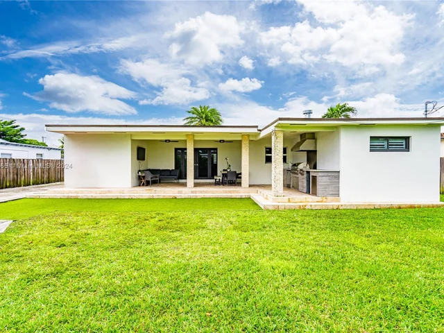 7749 SW 34th Ter, Miami FL 33155