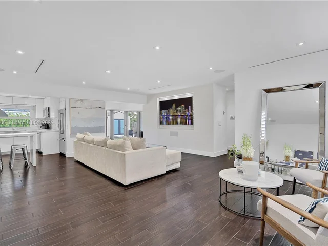 7749 SW 34th Ter, Miami FL 33155