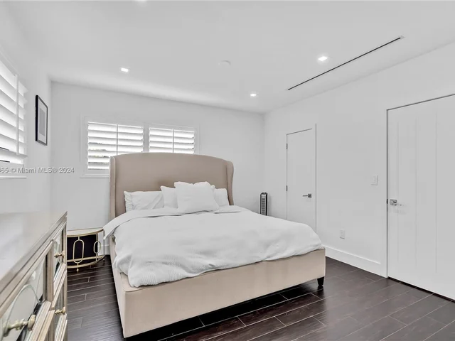 7749 SW 34th Ter, Miami FL 33155