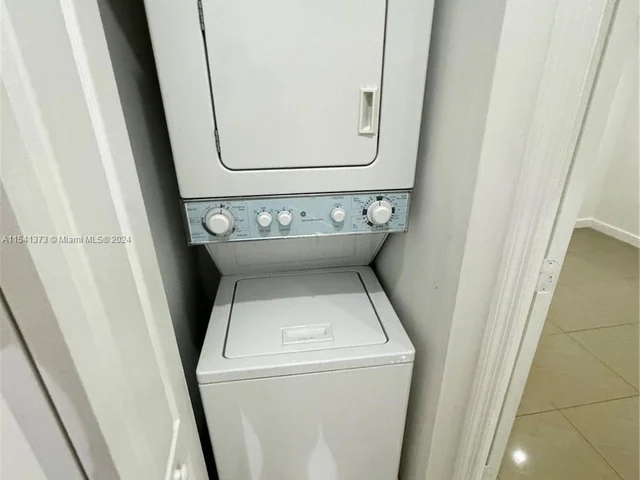 21275 NE 8th Pl # 2, Miami FL 33179