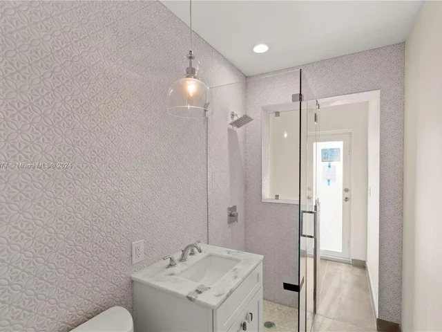 5614 San Vicente St, Coral Gables FL 33146