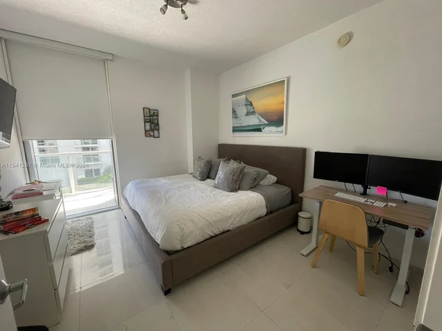 1050 Brickell Ave # 1510, Miami FL 33131