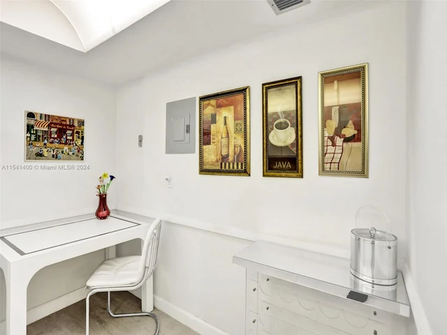 2301 S Ocean Dr # 1505, Hollywood FL 33019