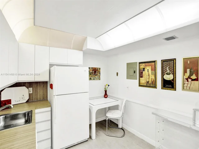 2301 S Ocean Dr # 1505, Hollywood FL 33019