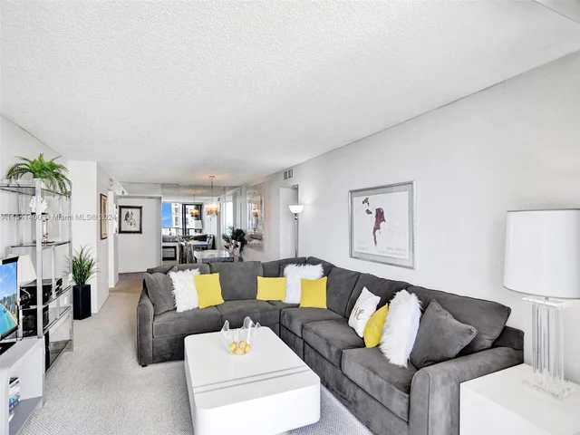 2301 S Ocean Dr # 1505, Hollywood FL 33019