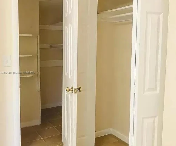 521 NE 62nd St # 2, Miami FL 33138